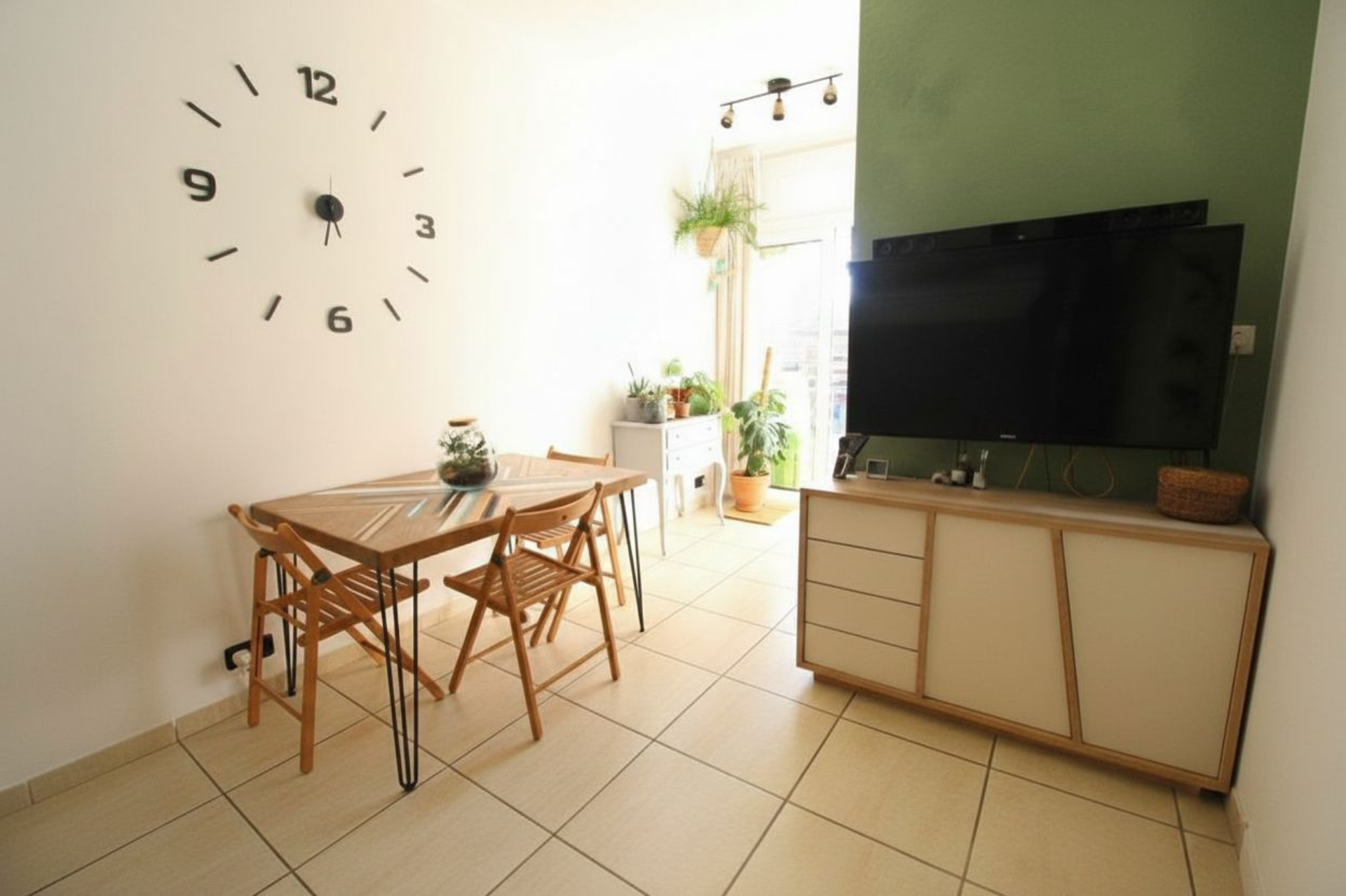 nouroom-323EMBELLECIDA