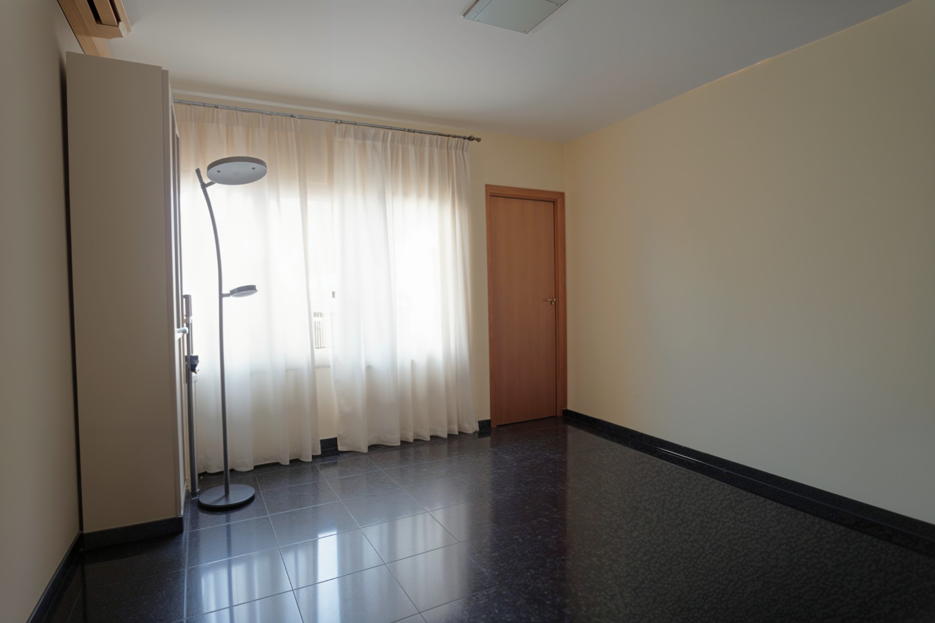 salon vacio 3